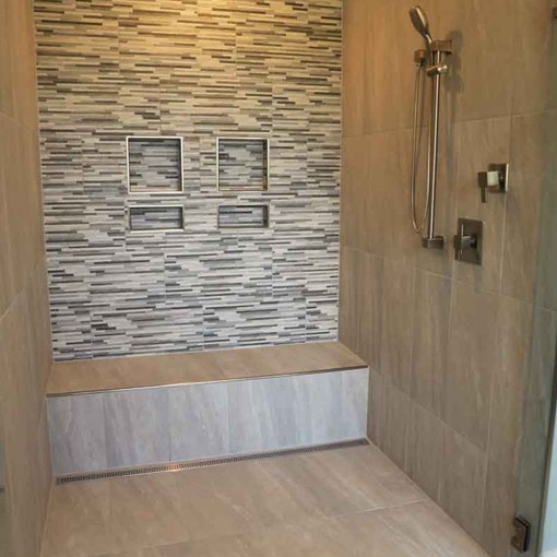 Bathroom tile | Bud Polley's Floor Center